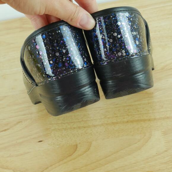 Dansko Size 38 Clogs Us 7 1/2 8 Black Patent Splatter Pattern Comfort Work Shoes - Picture 10 of 13